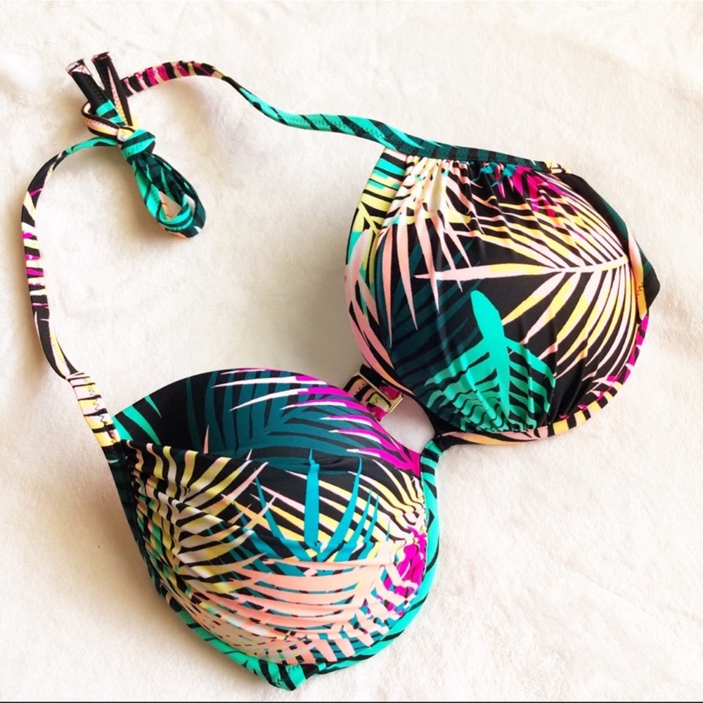 NWOT TROPICAL MULTICOLOR BIKINI TOP